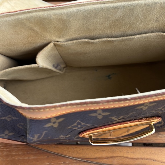 Louis Vuitton Monogram Canvas Beverly MM Bag - Picture 12 of 15